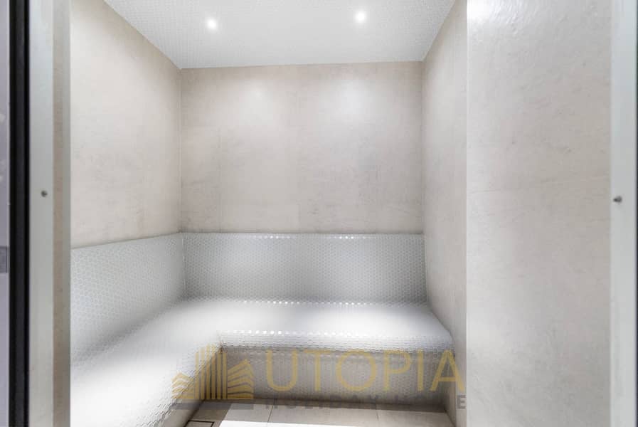 31 7ST08964_resized. png