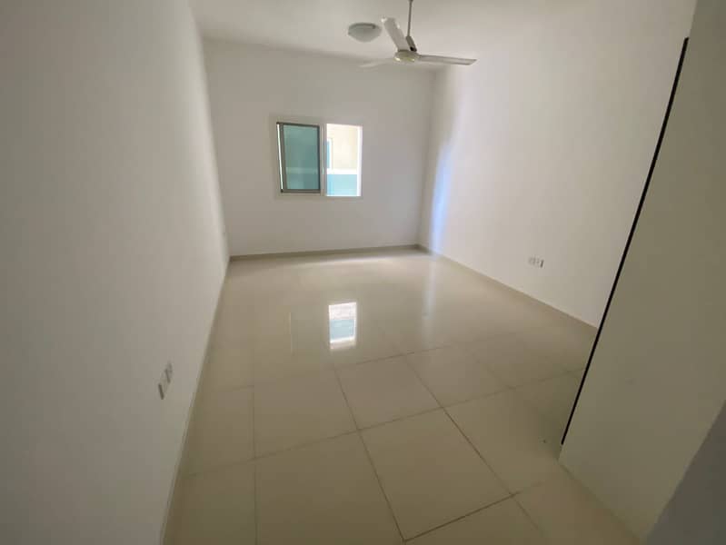 12 dcb09ede-5d04-4e08-99d8-a2da37d10550. jpg