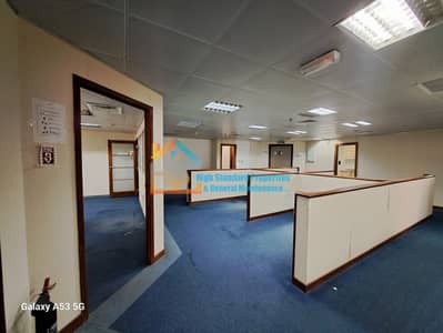 مکتب  للايجار في شارع حمدان، أبوظبي - WhatsApp Image 2025-07-03 at 1.01. 30 PM. jpeg