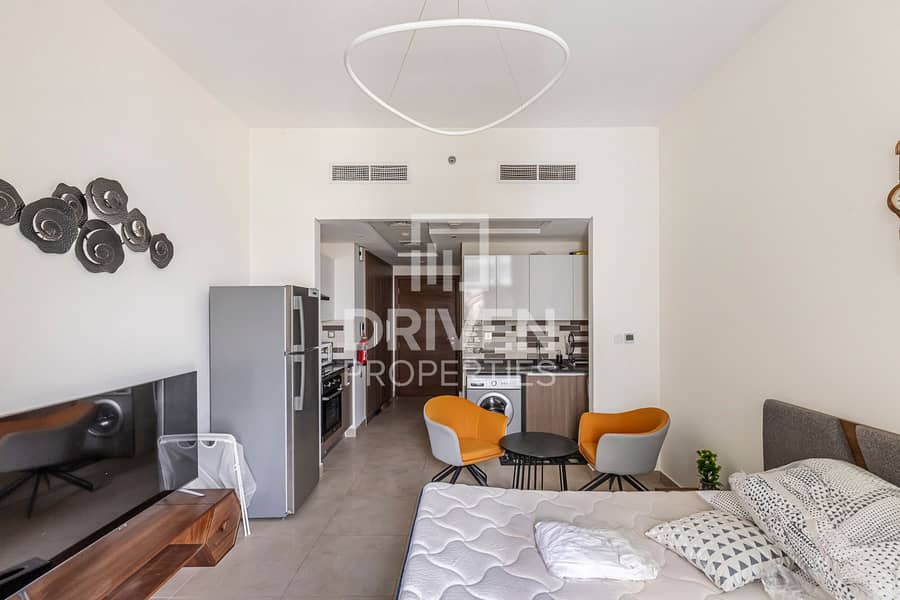 Cozy Studio| Fully Furnished | Near Metro Station