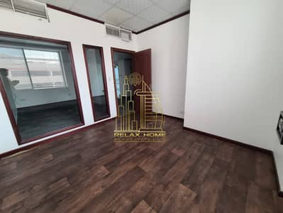 مکتب  للايجار في شارع الشيخ زايد، دبي - IMG-20250714-WA0058. jpg