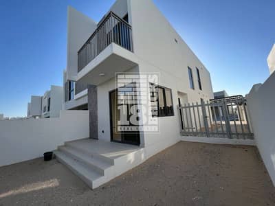3 Bedroom Villa for Sale in DAMAC Hills 2 (Akoya by DAMAC), Dubai - 3 Bed + Maid | Private Garden | Community View