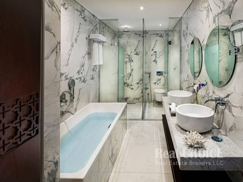6 MPM - Place Room - Bathroom. jpg