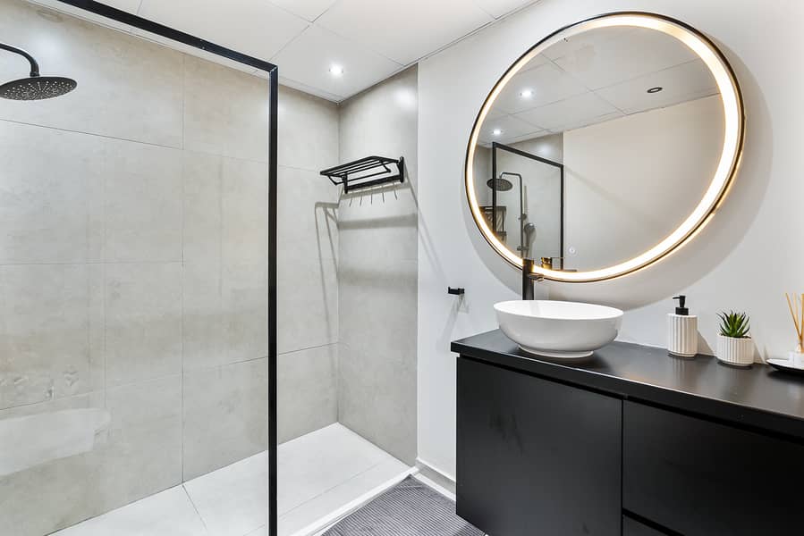 15 Full Bathroom 1 (1). jpeg