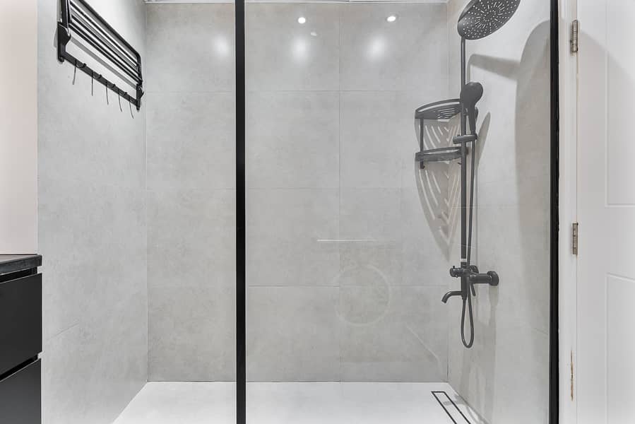 17 Full Bathroom 2 (1). jpeg