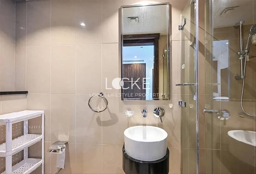 8 2905 Bonnington NW. jpg