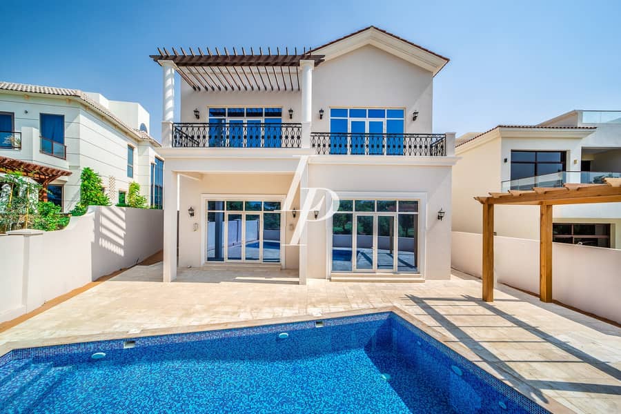 Huge Living Spaces|Three Floor Villa|Private Pool