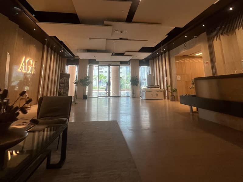 Chic Studio in Downtown | Balcony with a View | Spacious & Fully Equipped - Image 32