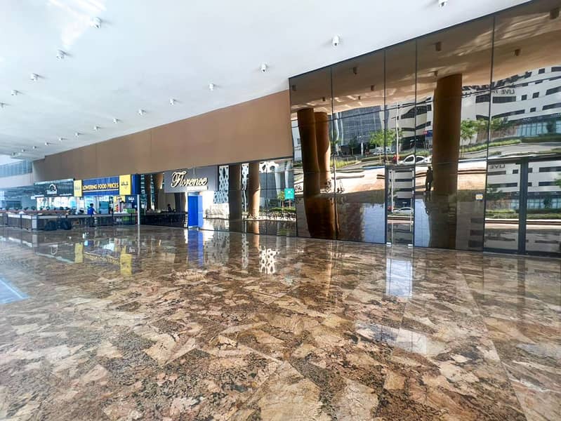 Chic Studio in Downtown | Balcony with a View | Spacious & Fully Equipped - Image 31