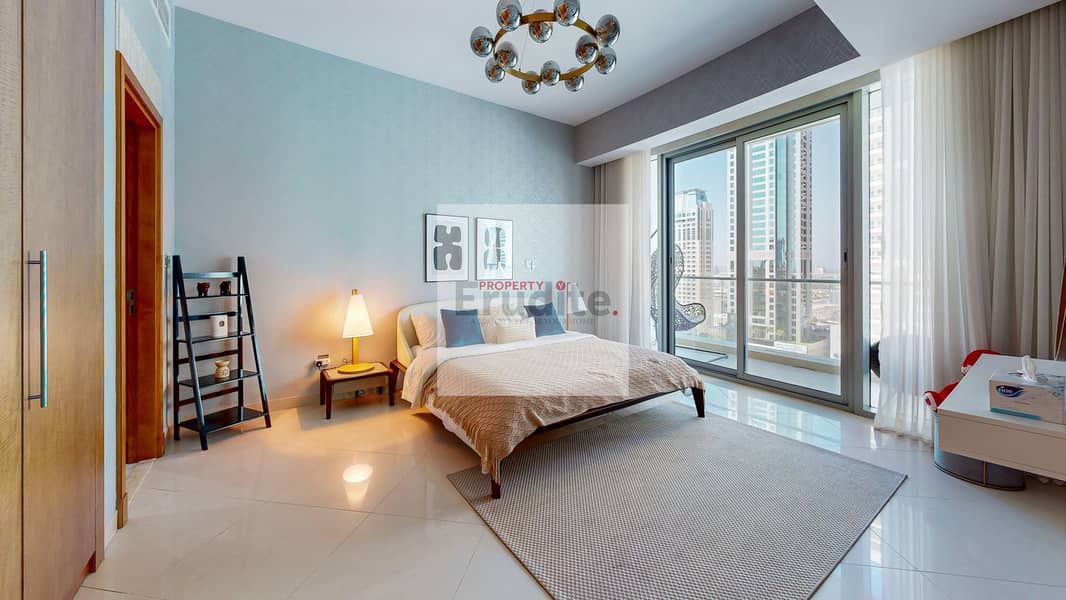 20 Trident-Grand-Marina-View-07-Bedroom. jpg