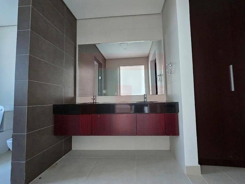 13 9afcad38-5996-46bd-b873-e7a6e8ae4048. jpg
