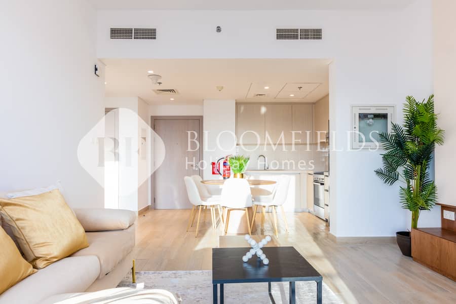 2 5 Living Room to Kitchen. jpg