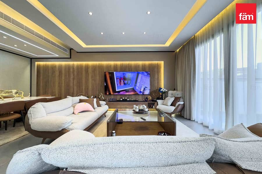 Fully Renovated | Direct access to amenities