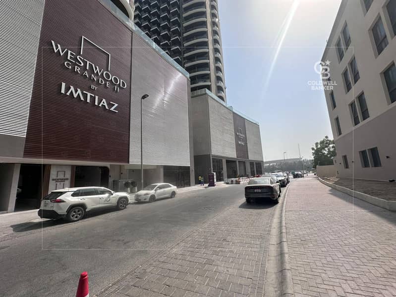 مستودع في ويستوود غراندي 2 من امتياز،الضاحية 18،قرية جميرا الدائرية 590000 درهم - 12254070