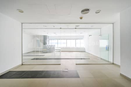 Office for Rent in Business Bay, Dubai - Vacant Fully Fitted and Partitioned | 3 Parking