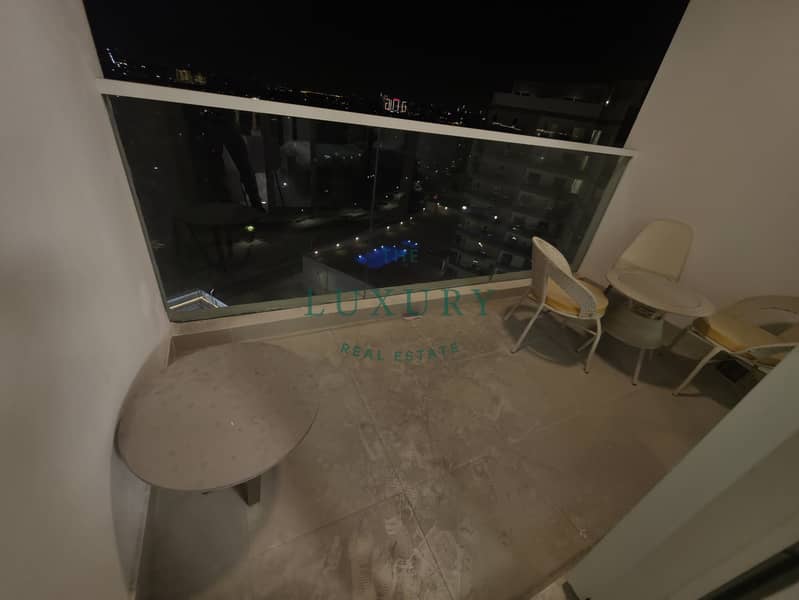 9 Modern___Furnished___High_Floor_with_Best_View-10. jpg