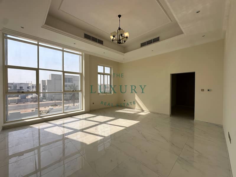 5 5BR-Modern_Villa-Prime_Location-Private_Pool-14. jpg