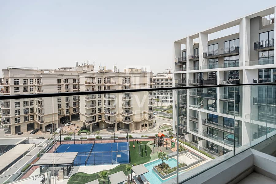 Brand New | Pool view | 12 Cheques Possible
