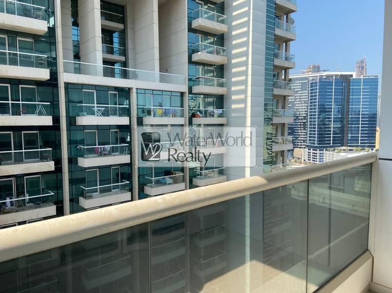 8 BALCONY 1. jpeg