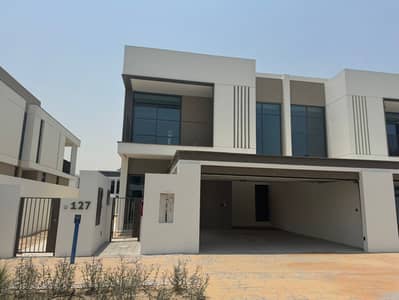 فیلا 4 غرف نوم للايجار في الفرجان، دبي - IMG-20250717-WA0076. jpg