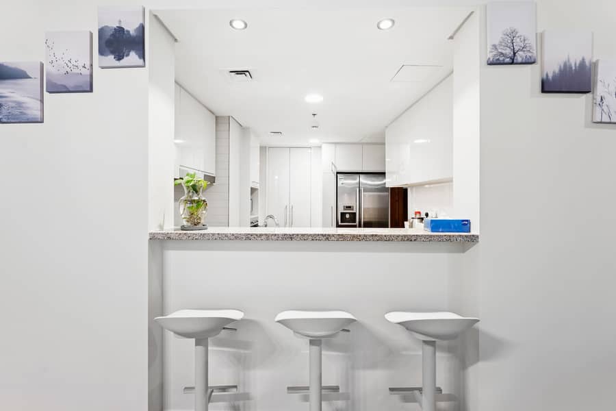 21 Kitchen. jpg