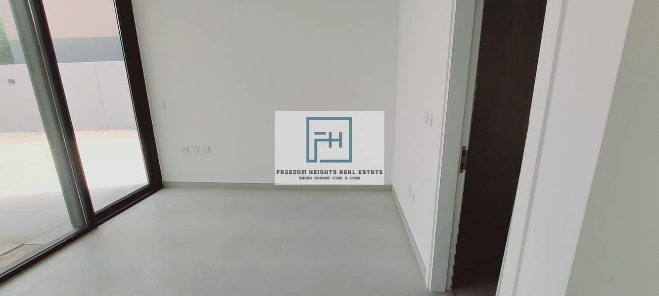 22 1000509502. jpg