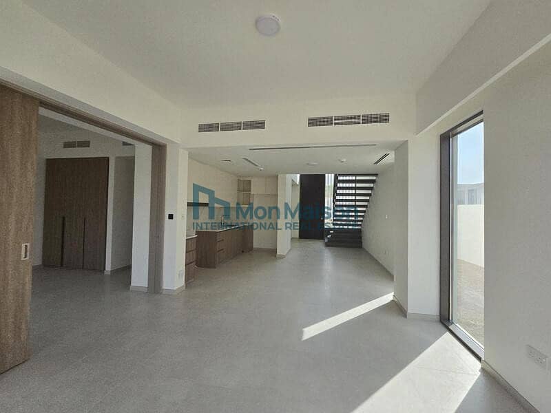 位于山谷小区,塔利亚别墅区 4 卧室的别墅 180000 AED - 12257525 位于山谷小区,塔利亚别墅区 4 卧室的别墅 180000 AED - 12257525