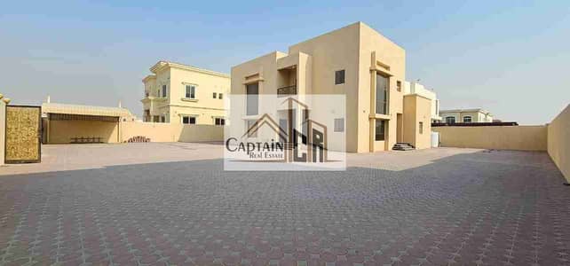 4 Cпальни Вилла в аренду в Аль Суёх, Шарджа - IMG-20250717-WA0065. jpg