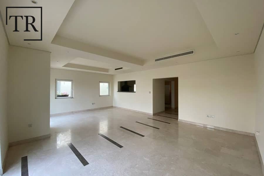 3 Bedroom TH | Middle Unit | Prime Location