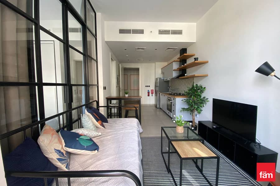 FURNISHED | VACANT | READY TO MOVE IN | GYM & POOL