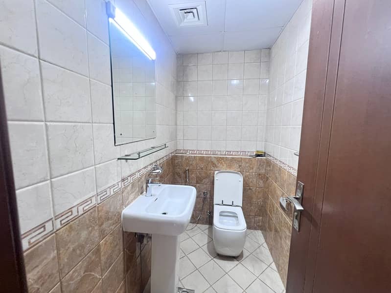 14 d520040e-7ce0-4d58-9ad0-6971ae1e2a2b. jpg