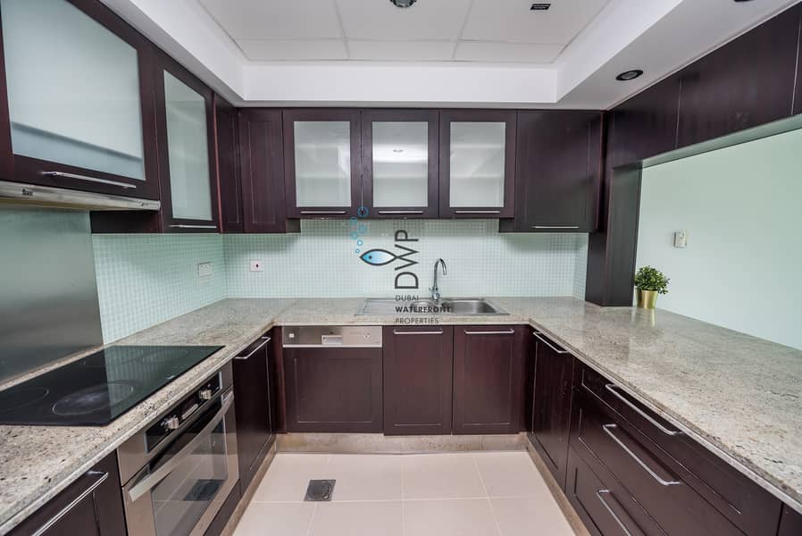 5 Genuine Listing! Stunning Large 1BR Apartment