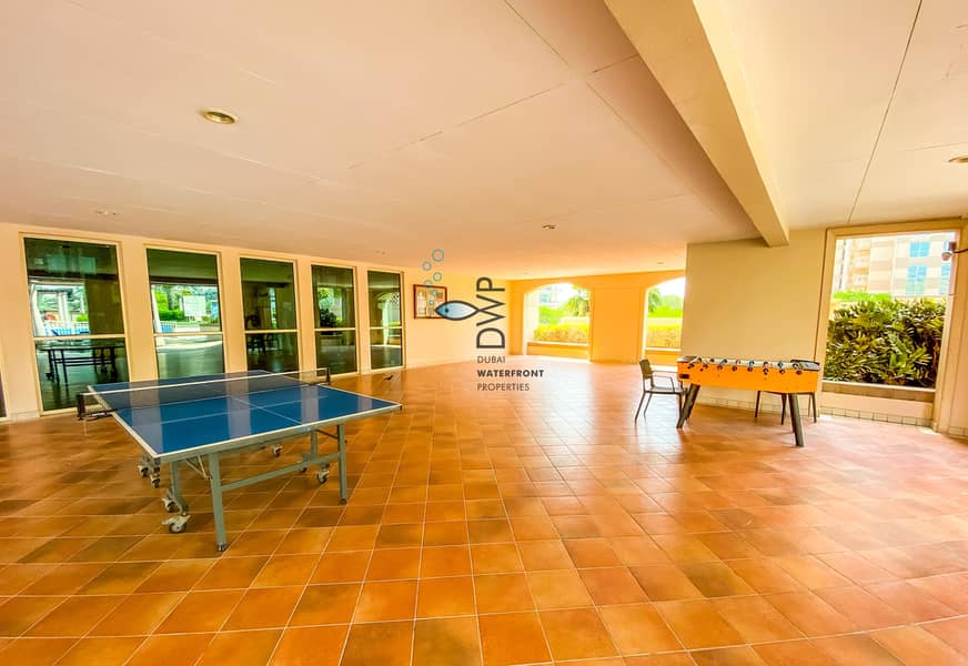 10 Genuine Listing! Stunning Large 1BR Apartment