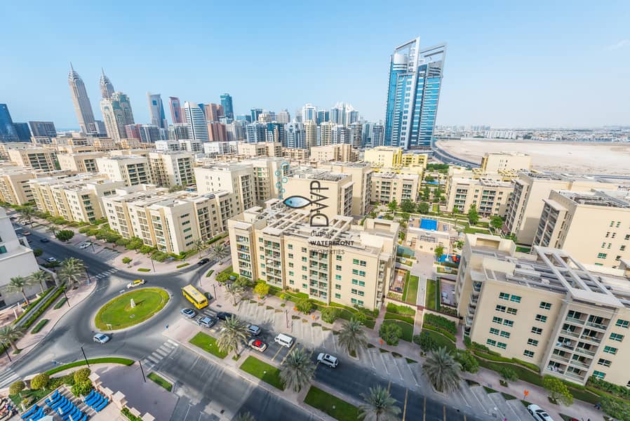 17 Genuine Listing! Stunning Large 1BR Apartment