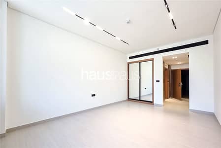 Studio for Sale in Business Bay, Dubai - Full Canal View | Brand New | Vacant