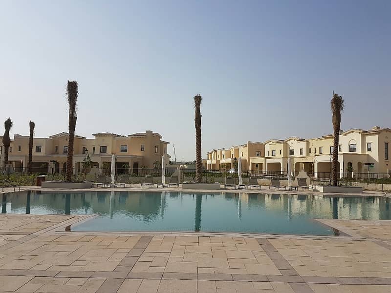 9 community pool. jpg