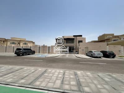 فيلا تجارية  للبيع في مدينة خليفة، أبوظبي - WhatsApp Image 2025-07-17 at 19.23. 29_86f5a85d. jpg