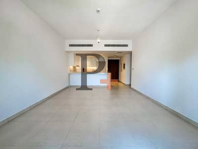 2 Bedroom Flat for Rent in Umm Suqeim, Dubai - Multiple Payments | Top Floor | Pool and Park View