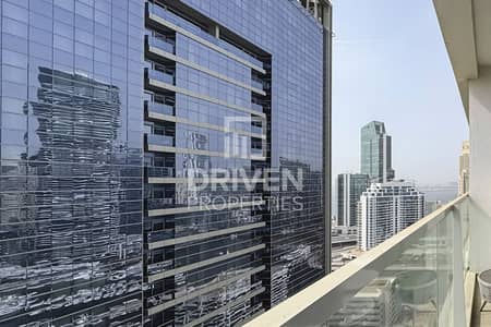 Studio for Rent in Dubai Marina, Dubai - High Floor Unit | Sea View | Ready to Move in
