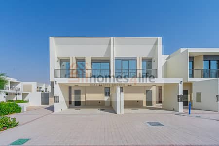 تاون هاوس 3 غرف نوم للايجار في تاون سكوير، دبي - تاون هاوس في مها تاون هاوسز،تاون سكوير 3 غرف 160000 درهم - 12087214