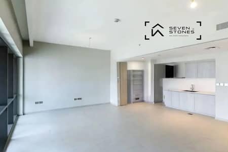 2 Bedroom Apartment for Sale in Dubai Creek Harbour, Dubai - Vacant | Creek View | Big Balcony |Well Maintained