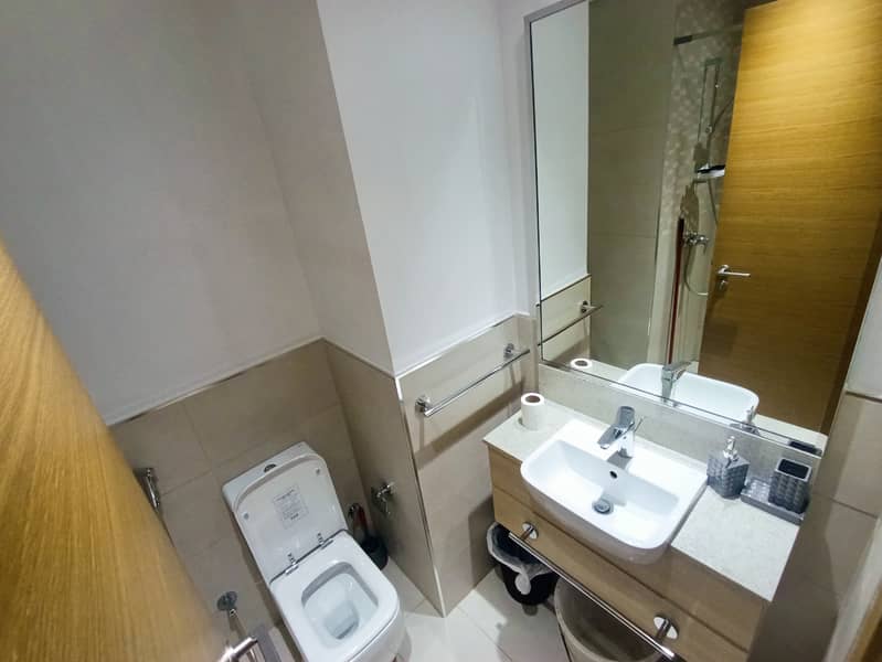 4 IMAGE 13. jpg