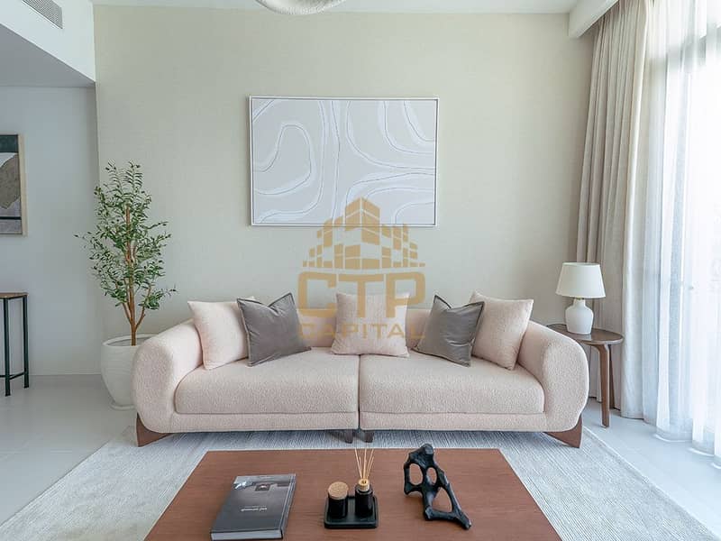 5 Livingroom. jpg