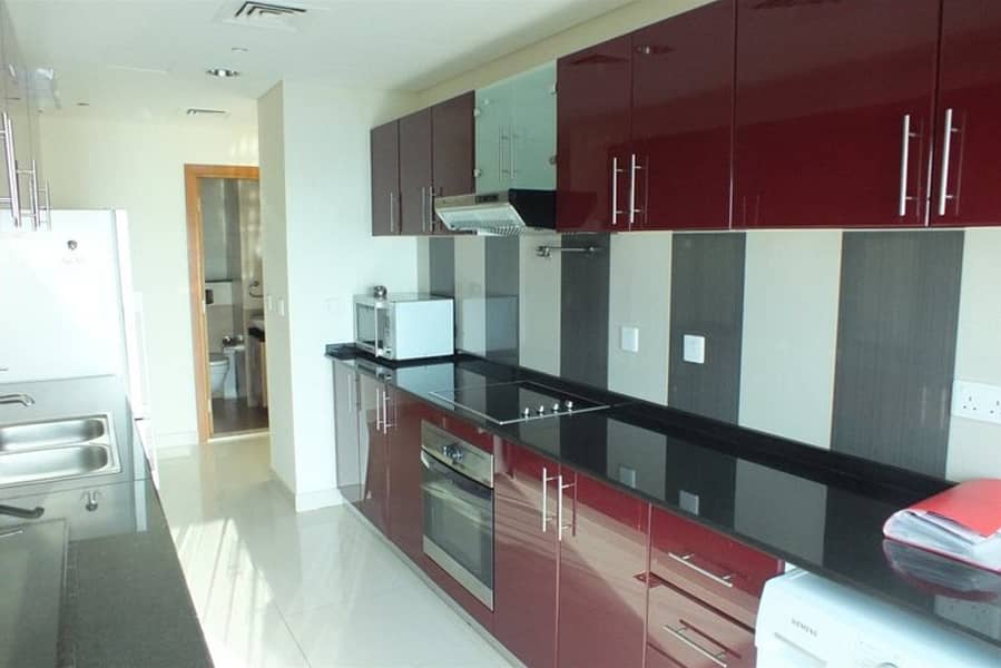 12 Kitchen (1). jpg