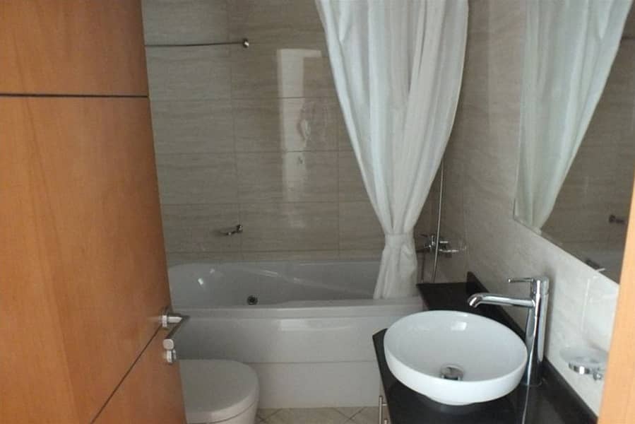 16 Bathroom-2. jpg