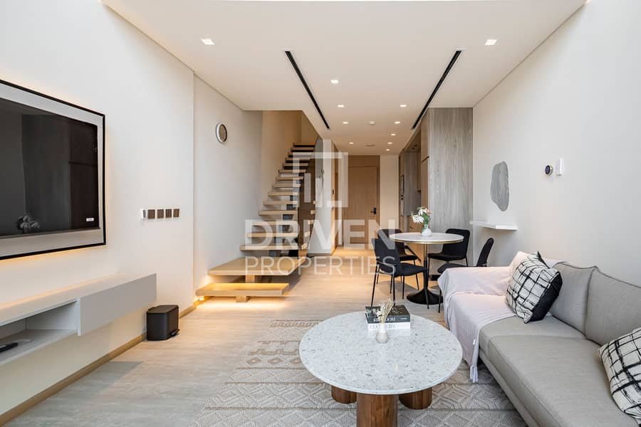 Modern | Furnished | Vacant | Prime Location