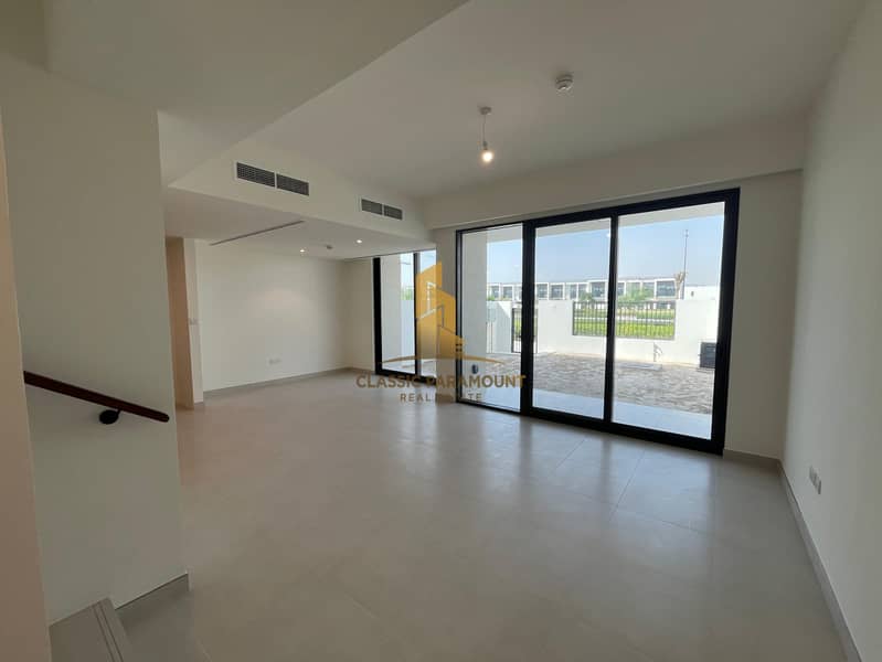 位于城市广场，马哈联排别墅 3 卧室的联排别墅 165000 AED - 12266706