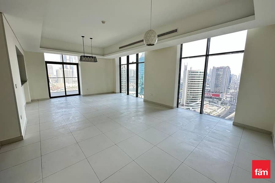 Corner Unit | Multiple Options | Vacant
