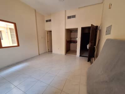 استوديو  للايجار في بوطينة، الشارقة - IMG-20250715-WA0023. jpg