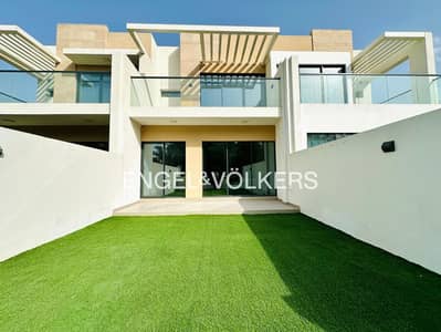 4 Bedroom Townhouse for Rent in DAMAC Hills, Dubai - Cheapest in Area | Landscaped | Park View